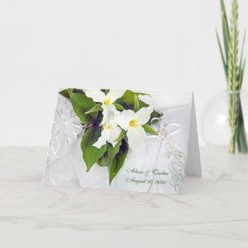Small Newlyweds-trillium Baby Bouquet On Pillow Front View
